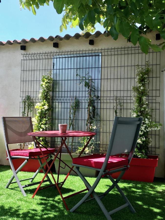 Guesthouse La Costiere - Logements Independants - Espace Piscine Jacuzzi リュネル エクステリア 写真