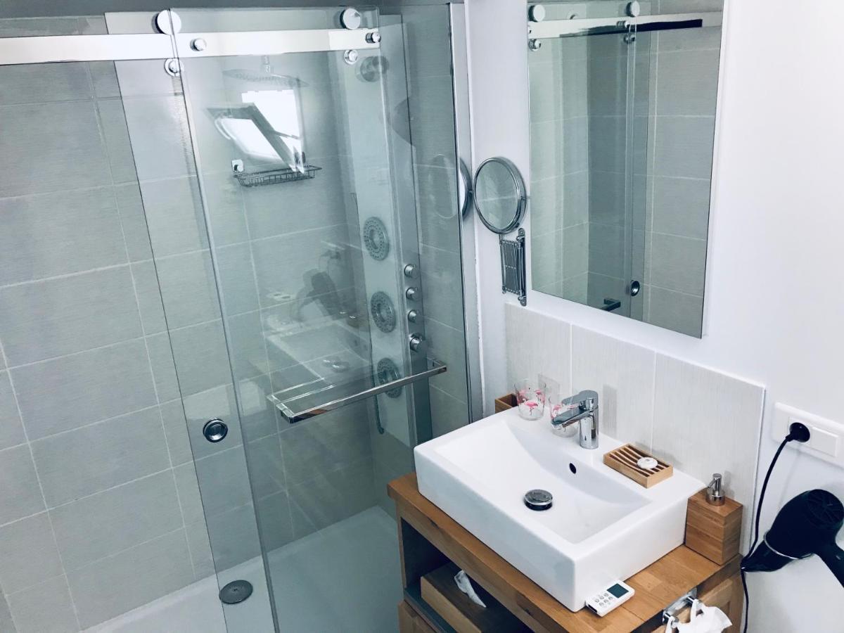 Guesthouse La Costiere - Logements Independants - Espace Piscine Jacuzzi リュネル エクステリア 写真