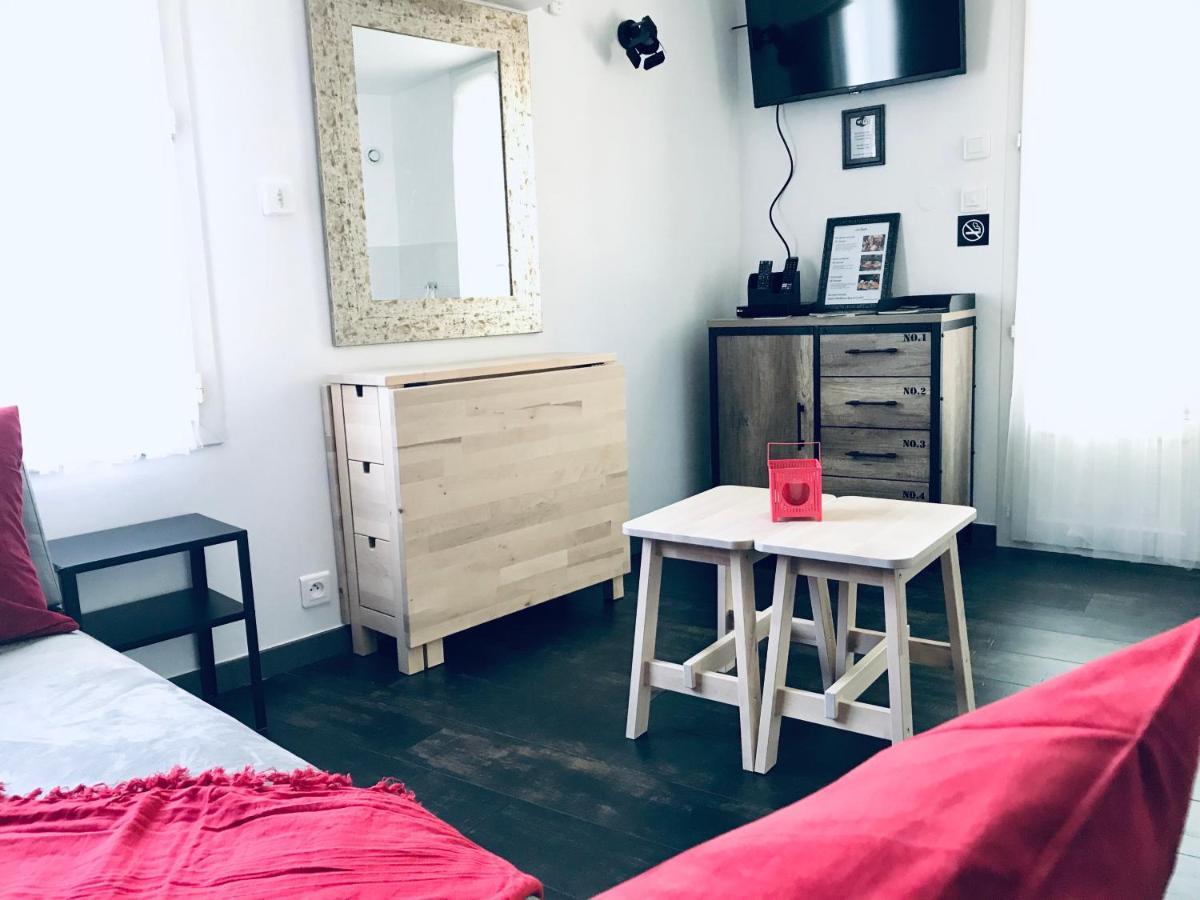 Guesthouse La Costiere - Logements Independants - Espace Piscine Jacuzzi リュネル エクステリア 写真