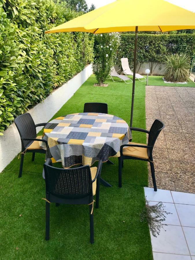 Guesthouse La Costiere - Logements Independants - Espace Piscine Jacuzzi リュネル エクステリア 写真