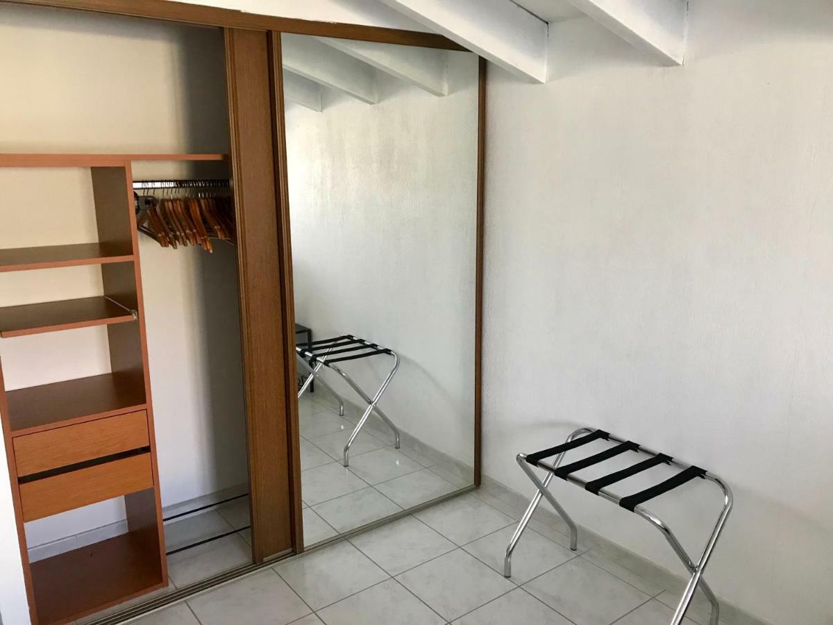 Guesthouse La Costiere - Logements Independants - Espace Piscine Jacuzzi リュネル エクステリア 写真